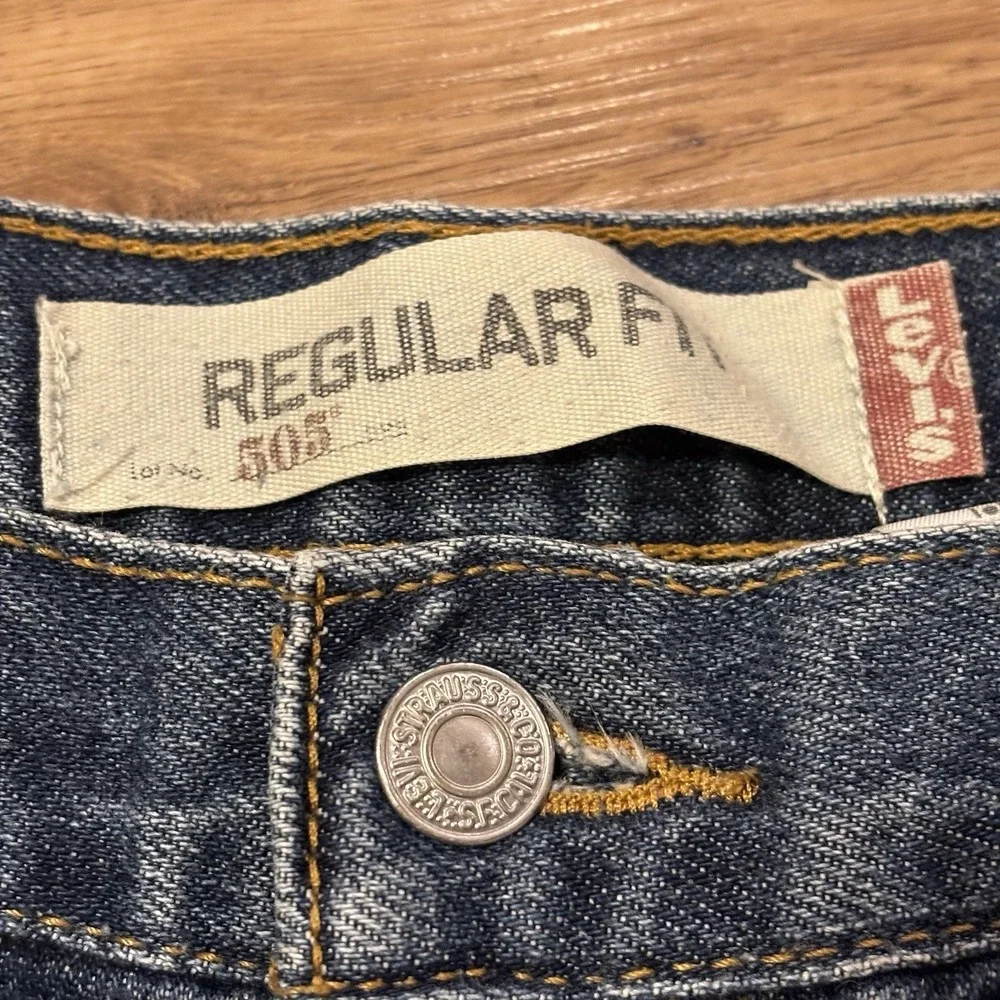 Vintage Levi's 505 Jeans 34x30 (Fits 32x30) Blue‎ Denim Medium Wash Relaxed Y2K